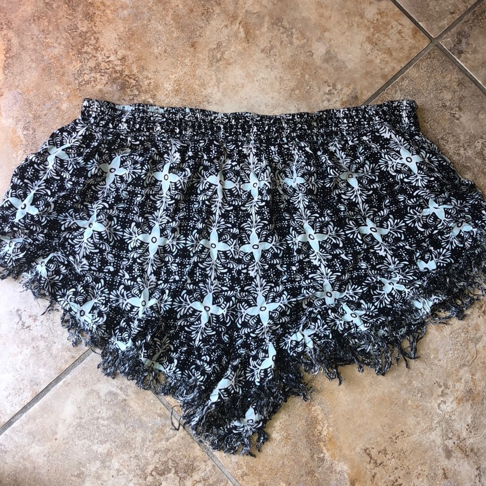 Volcom boho hippie shorts